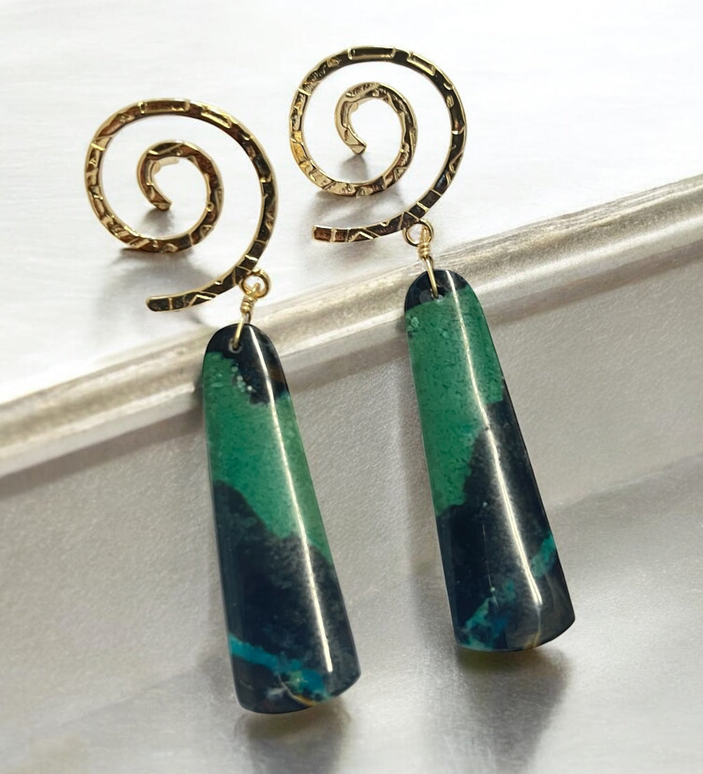 Earrings with gem Silica