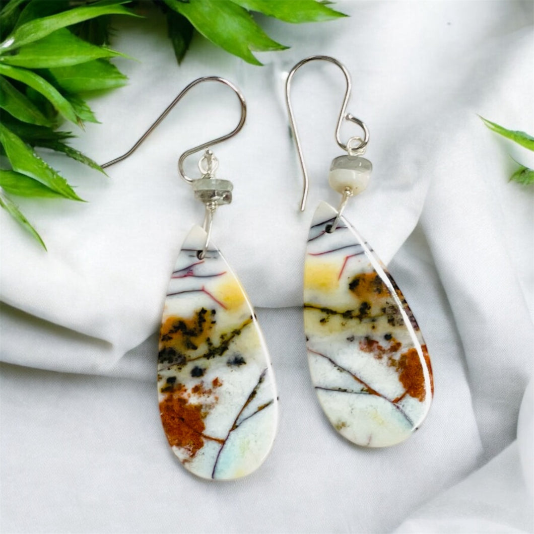 Earring with white/brown colors of opalized petrified wood