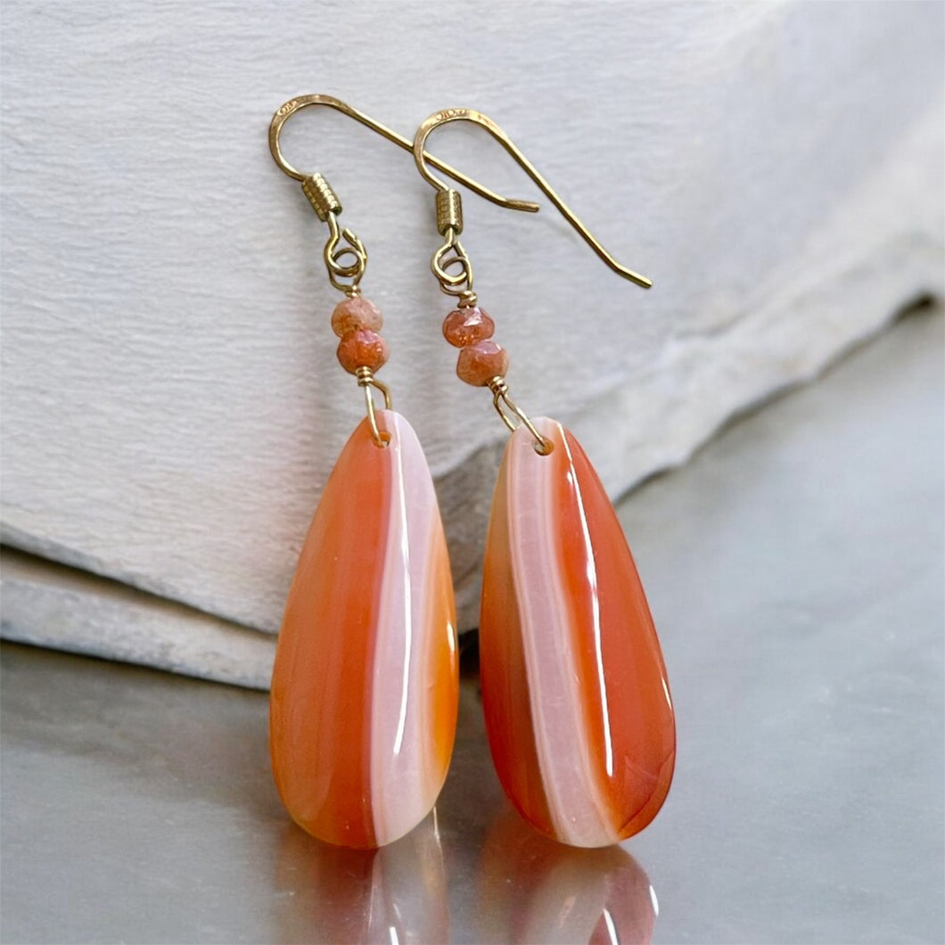 Earrings with carnelian agate
