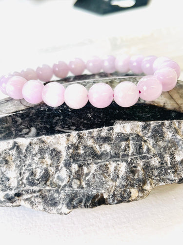 Bracelet with kunzite