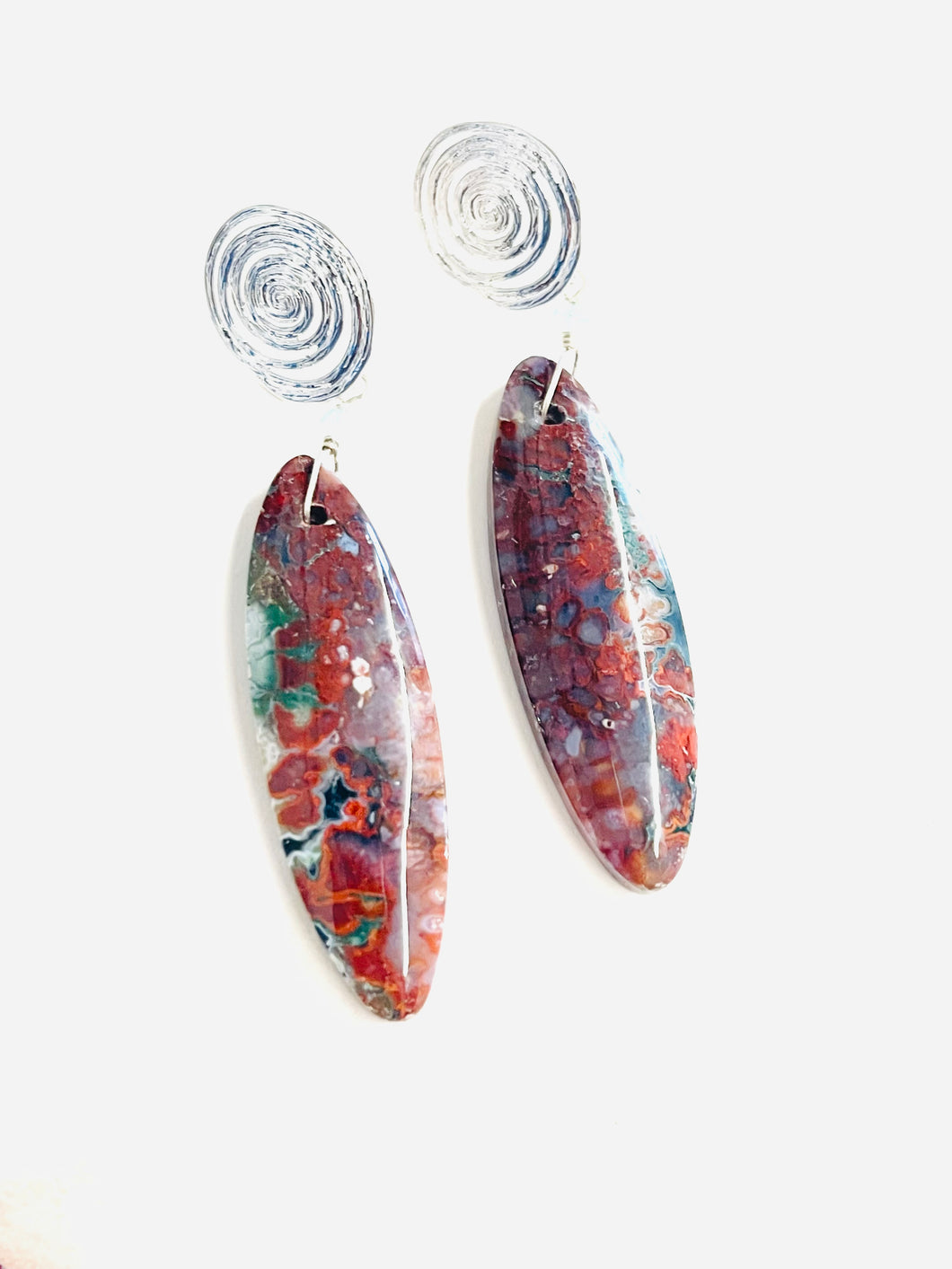 Earrings with plume agate