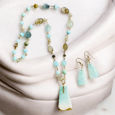 Necklace with blue opalized wood and various beads