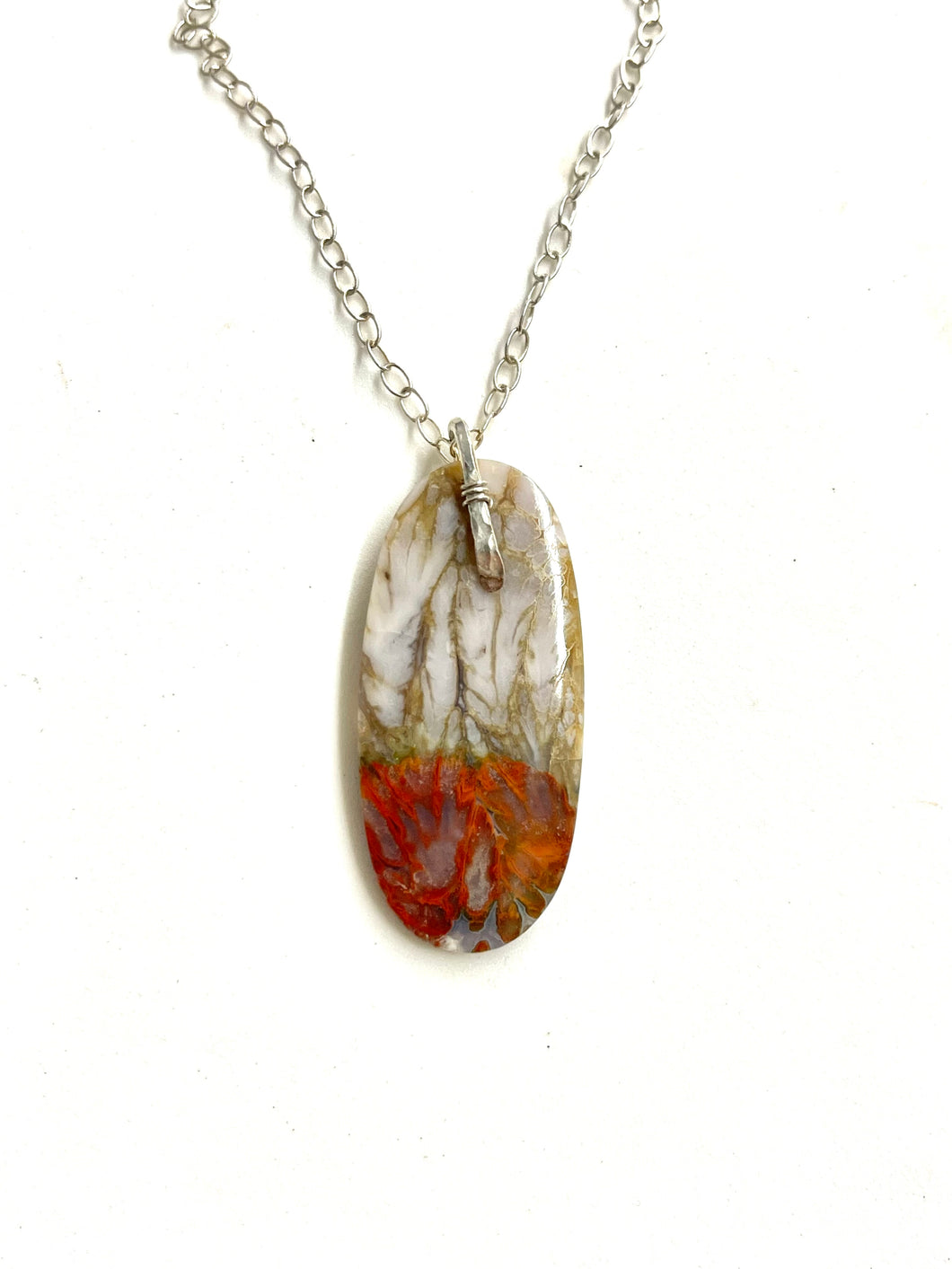 Pendant with plume Agate