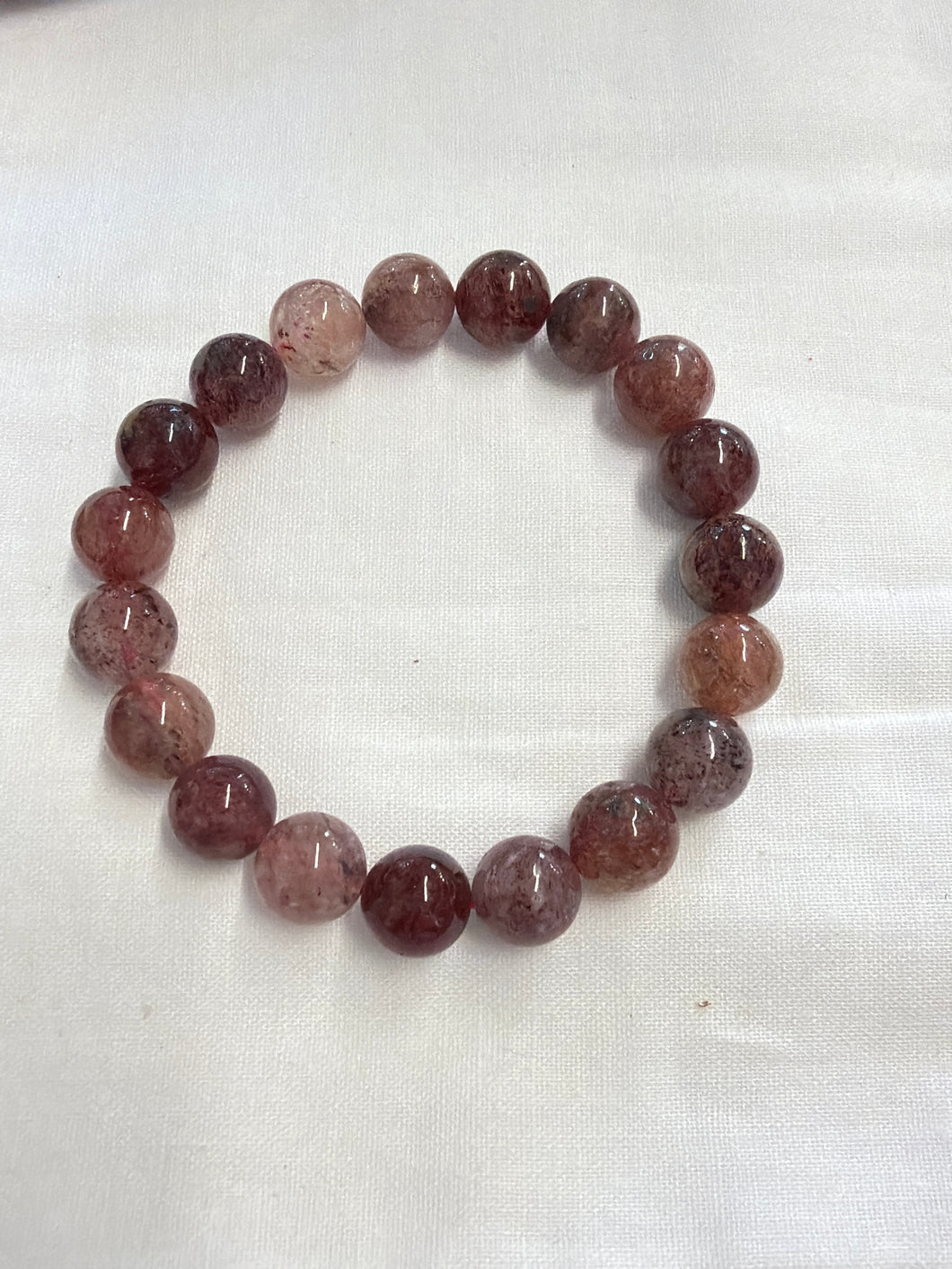 Bracelet with strawberry quartz beads