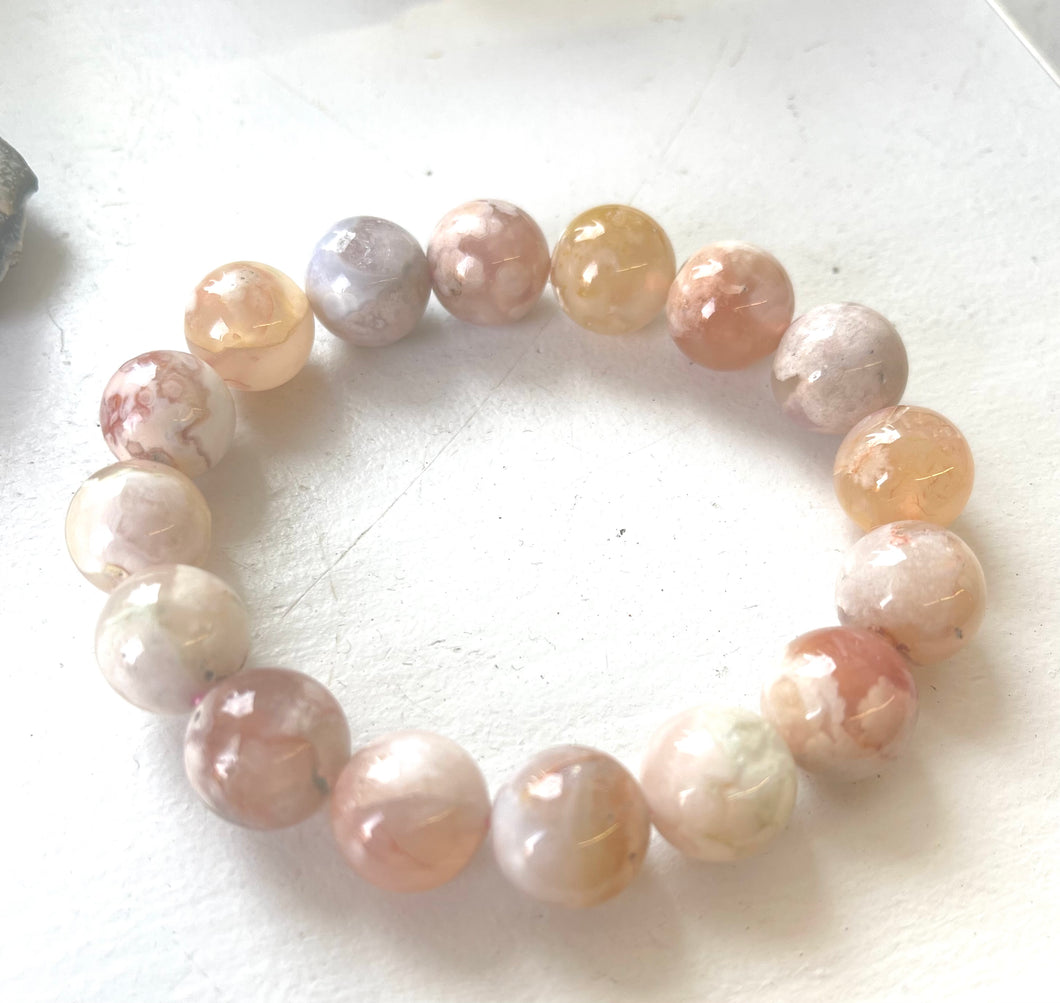 Bracelet with cherry blossom agate