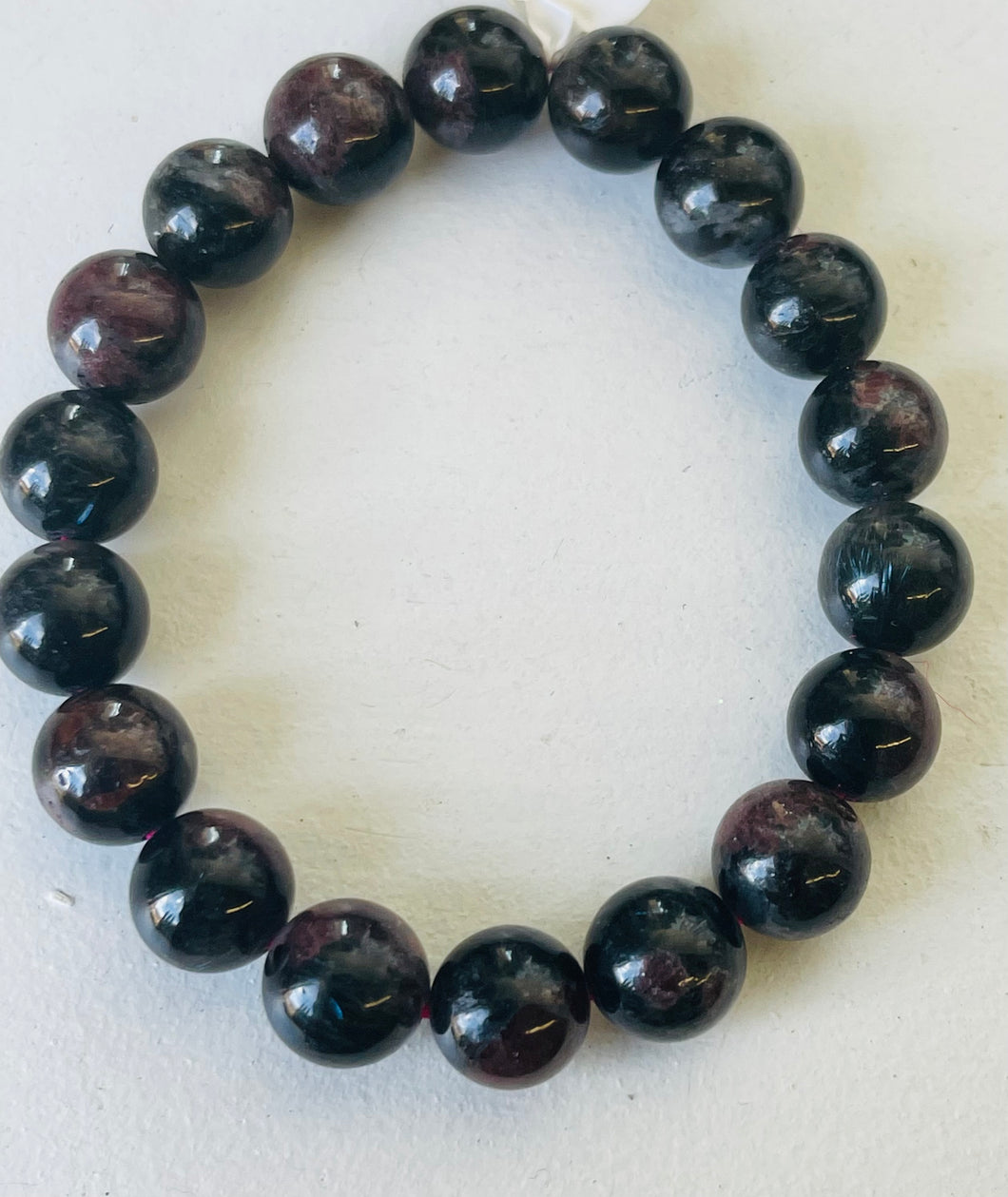 Bracelet with garnet stone beads