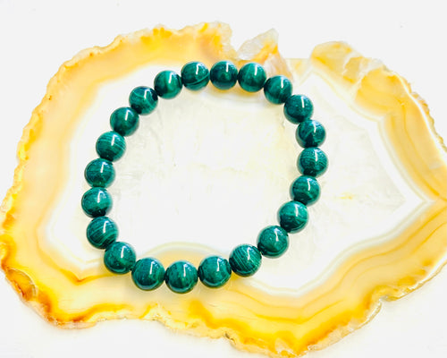 Bracelet with malachite  beads