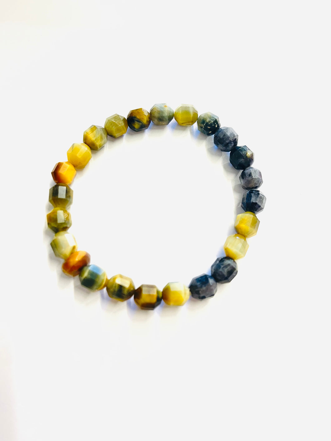 Bracelet with tiger’s eye beads