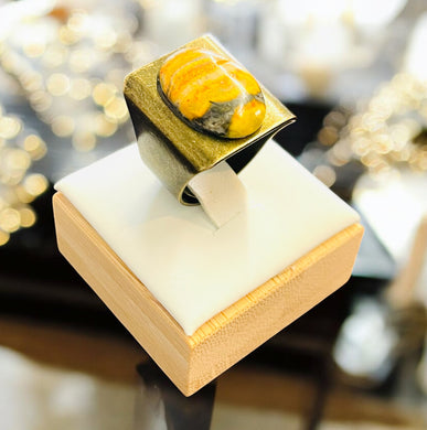 Ring with square bubble bee jasper