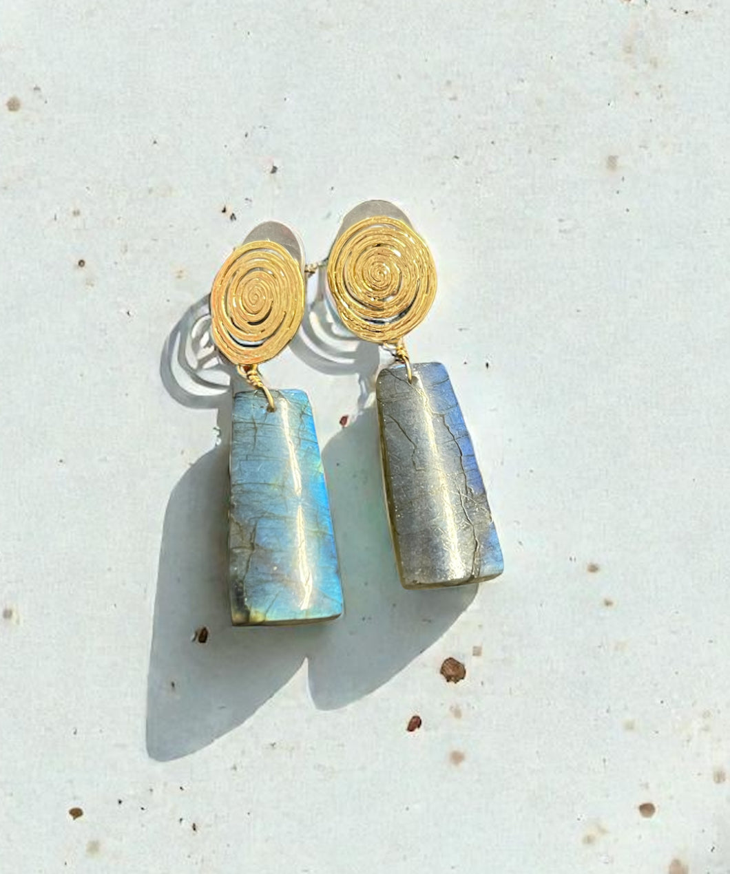 Earring with labradorite and studs