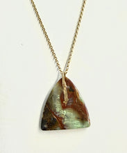 Pendant with opalized wood