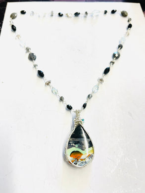 Necklace with natural opalized agatized wood