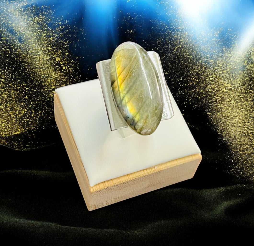 Ring with Labradorite