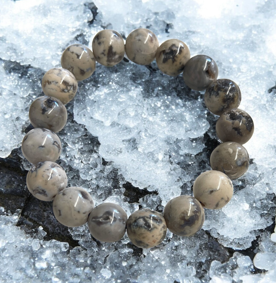 Bracelet with vein ocean jasper beads