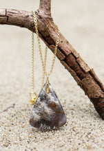 Pendant with feather Agate in gold filled k14