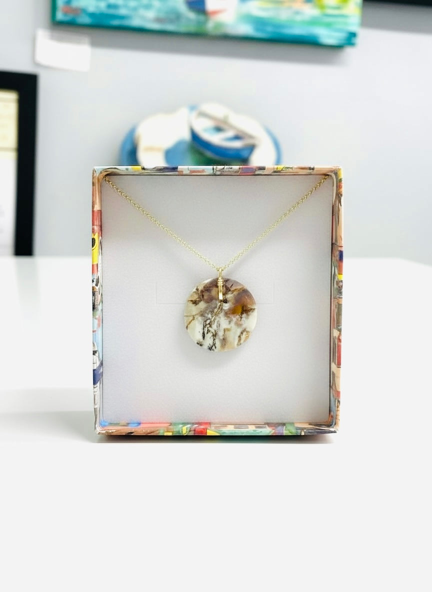 Pendant with natural round Amethyst