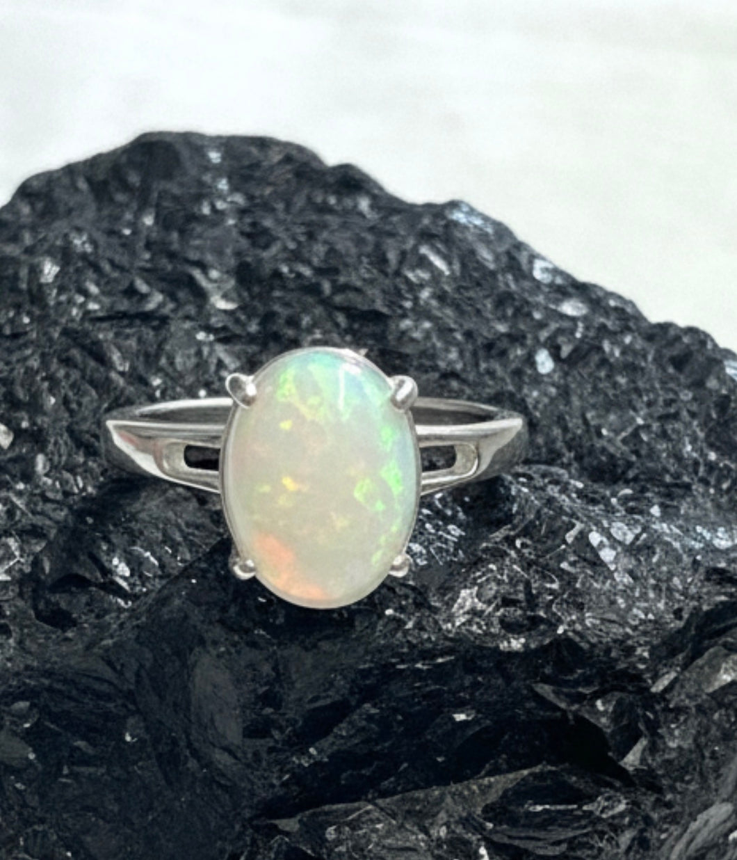 Ring with white Ethiopian opal