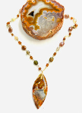 Necklace with natural copper on dentritic agate