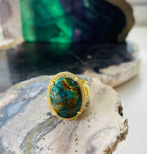 Ring with green turquoise