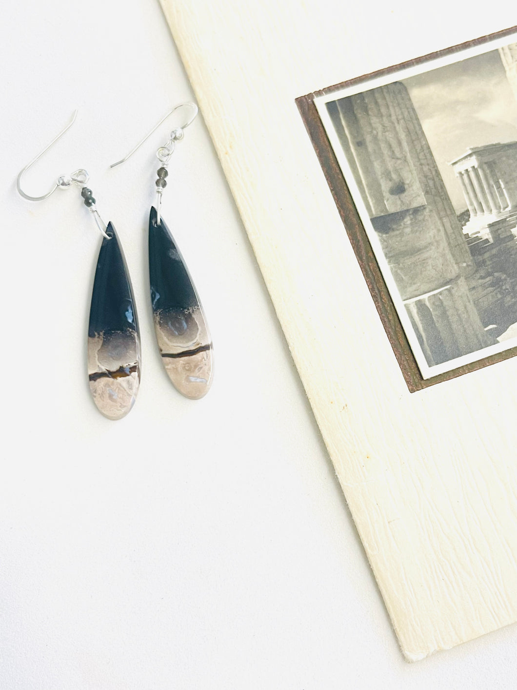 Earrings with dark pine root