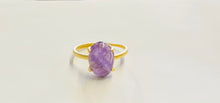 Ring with amethyst