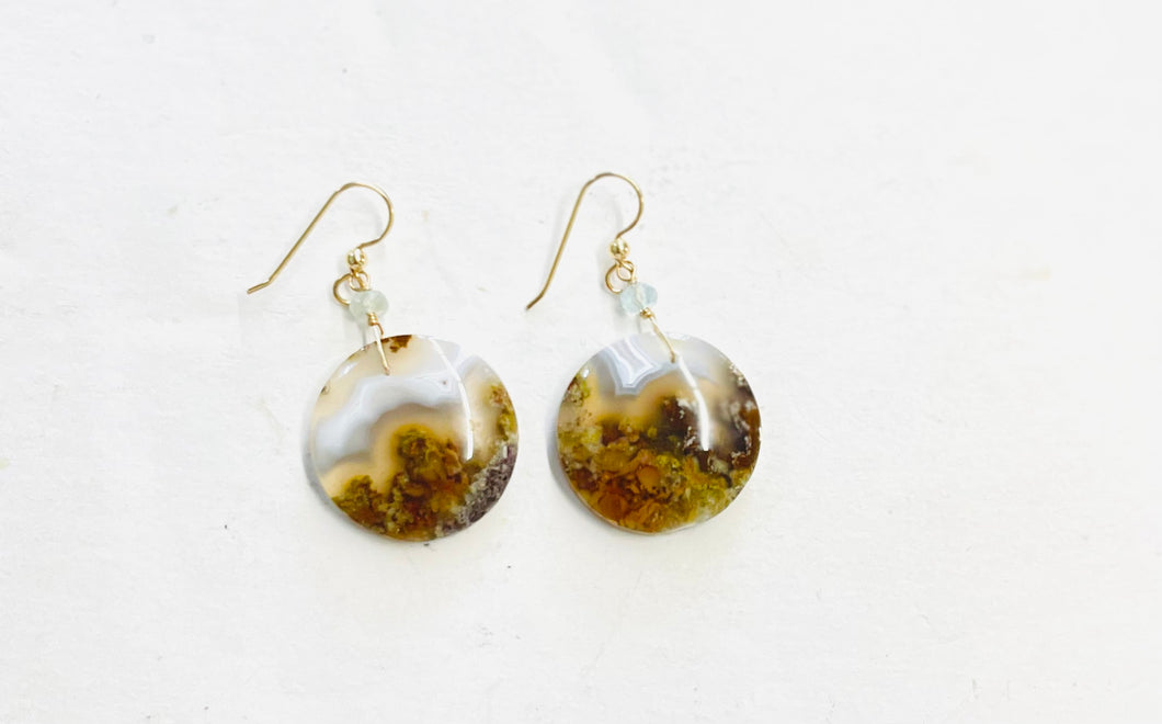 Earrings with moss agate round