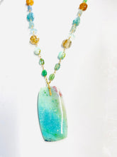 Necklace with square shape with crystalized opal wood