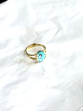 Ring with gem silica