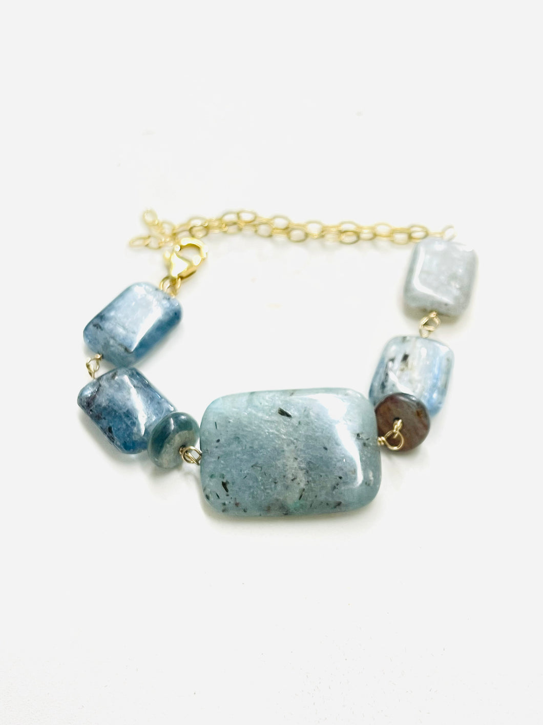Bracelet with blue kyanite and gf chain-adjustable