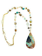 Necklace 92cts with green colors in Opal wood
