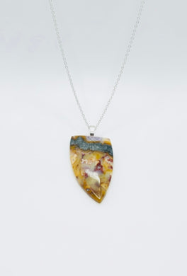 Pendant with beige red Marcasite