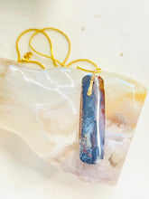 Pendant with long shape of feather Agate in gold filled k14