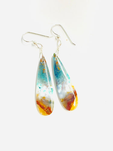 Earring with light opalized wood