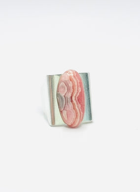 Ring with rhodochrosite
