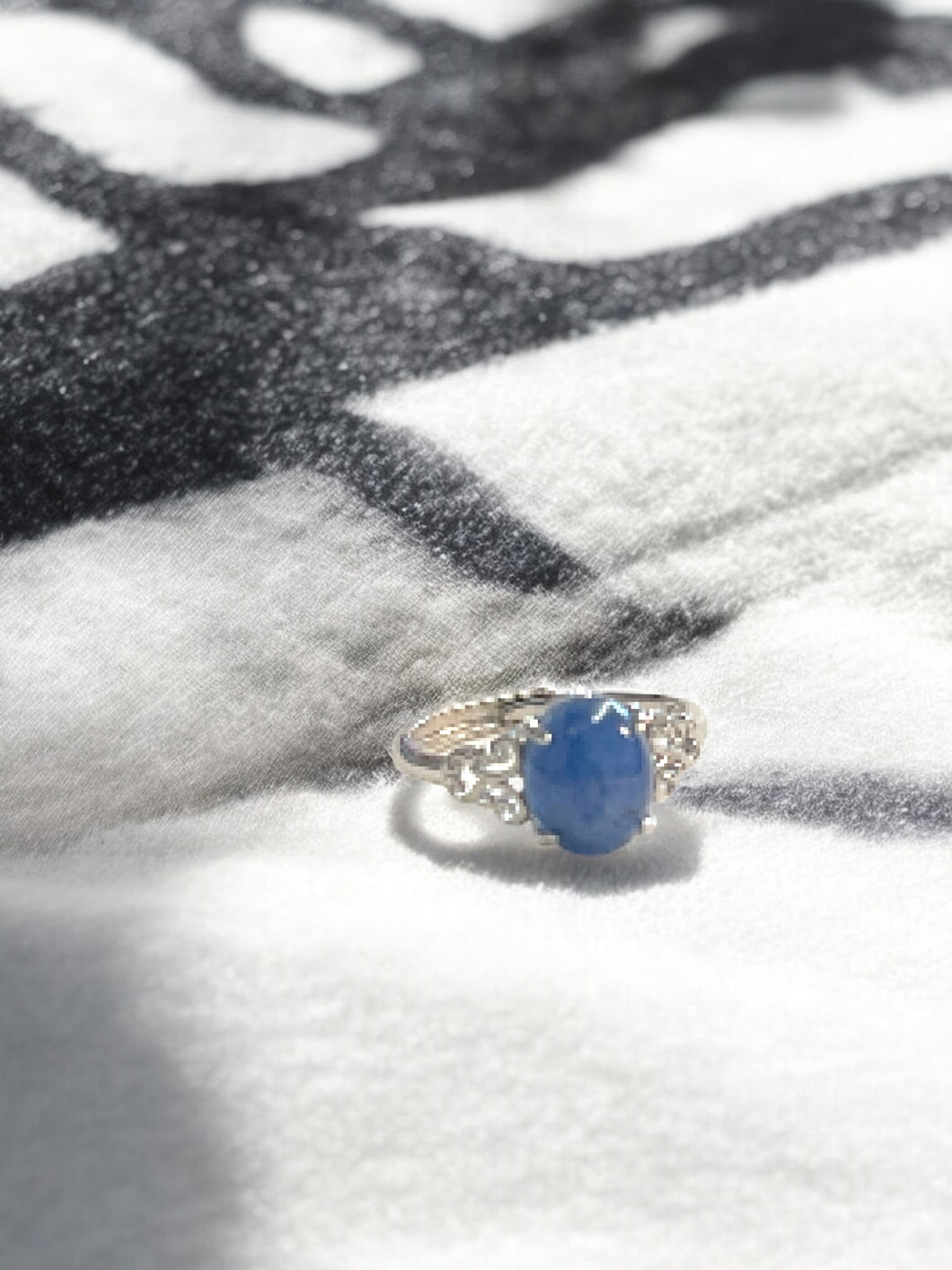 Ring with splendid kyanite