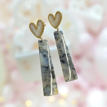 Earrings with dentritic opals