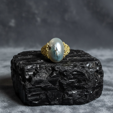 Ring with chrysocolla with copper