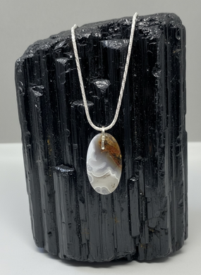 Pendant with moss agate