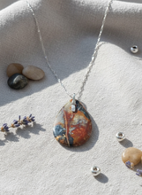 Pendant with plume agate