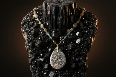 Necklace with natural cooper on chrysocolla