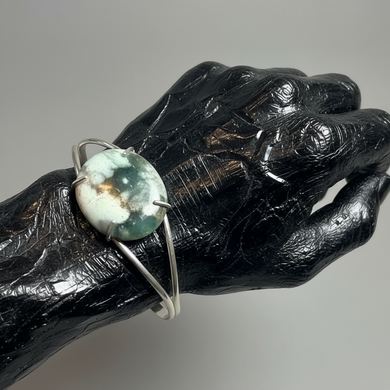 Bracelet cuff style with petrified opalized wood
