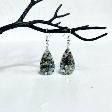 Earrings with natural copper on chrysocolla
