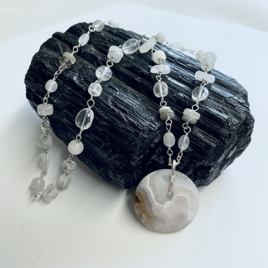 Necklace with moss agate
