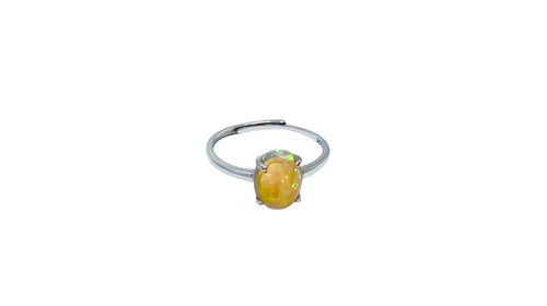 Ring with white Ethiopian opal