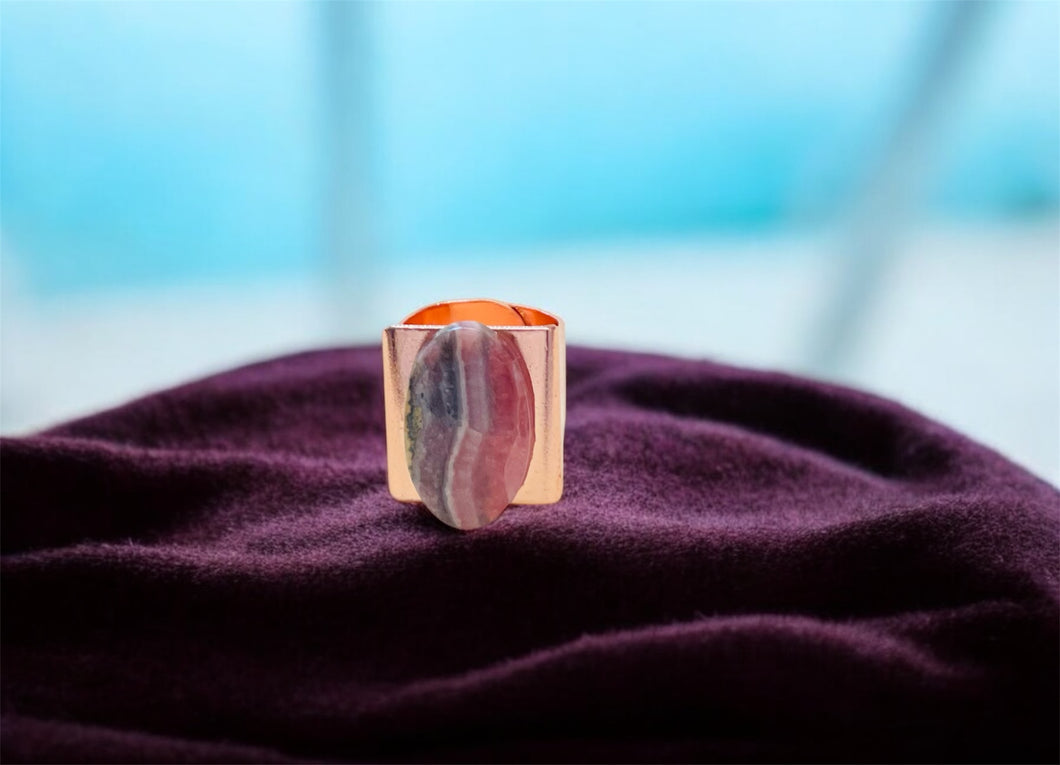 Ring with rhodochrosite