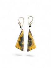 Earrings with bumblebee jasper