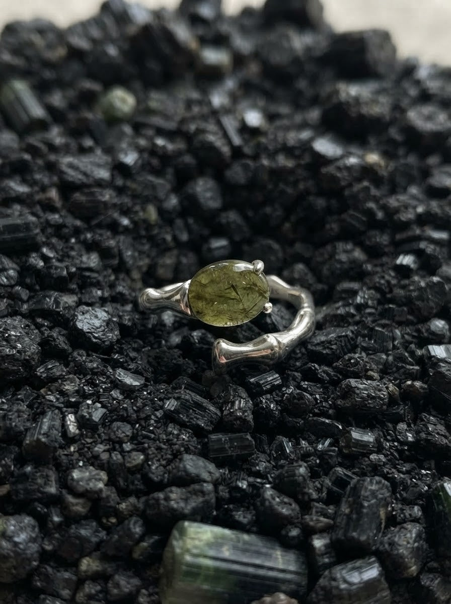 Ring with tourmaline