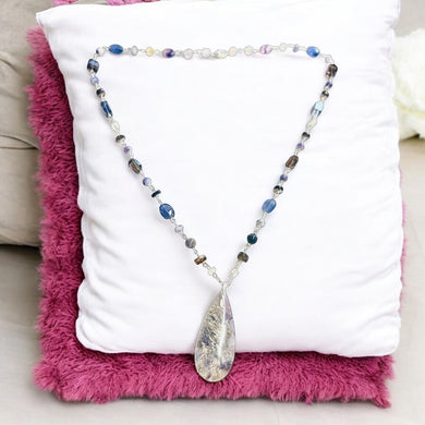 Necklace with feather Agate and various stones