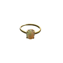 Ring with Ethiopian opal with prongs