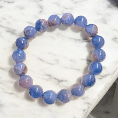 Bracelet with tanzanite beads